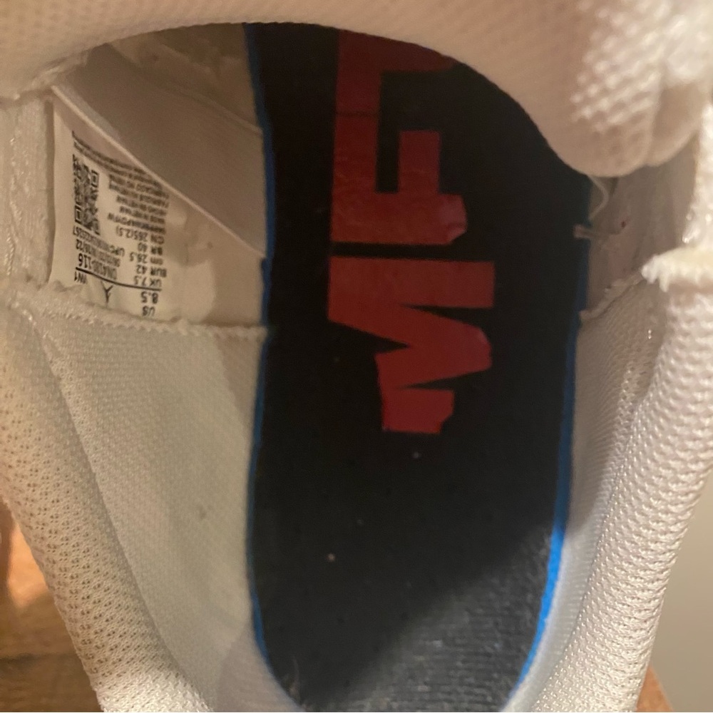 Jordan 11 CMFT Low - Picture 8 of 9